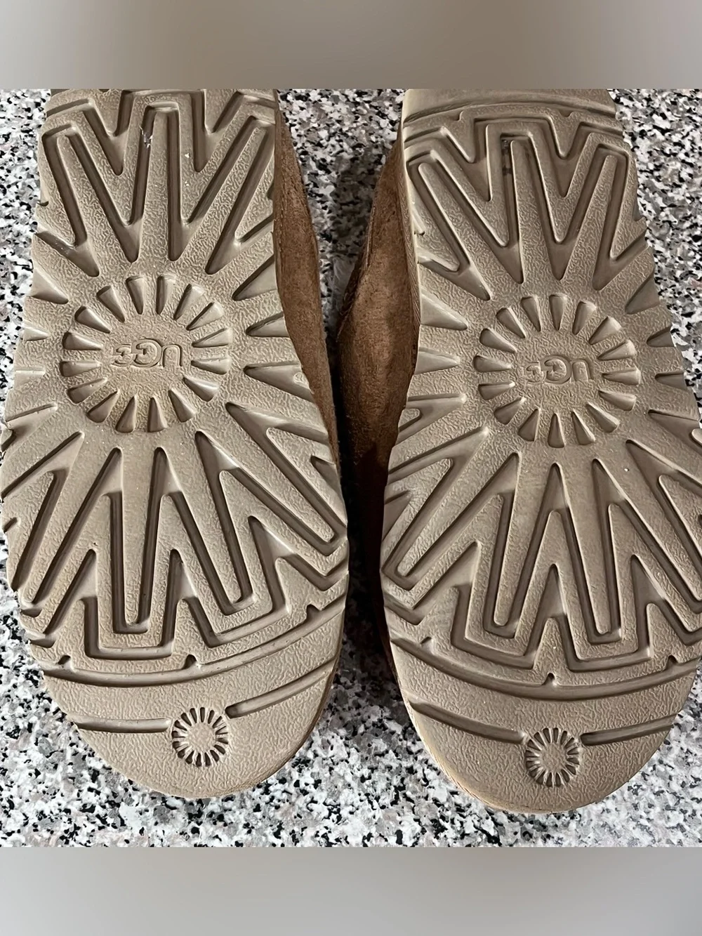 UGG Newman Suede Slippers Mens 9